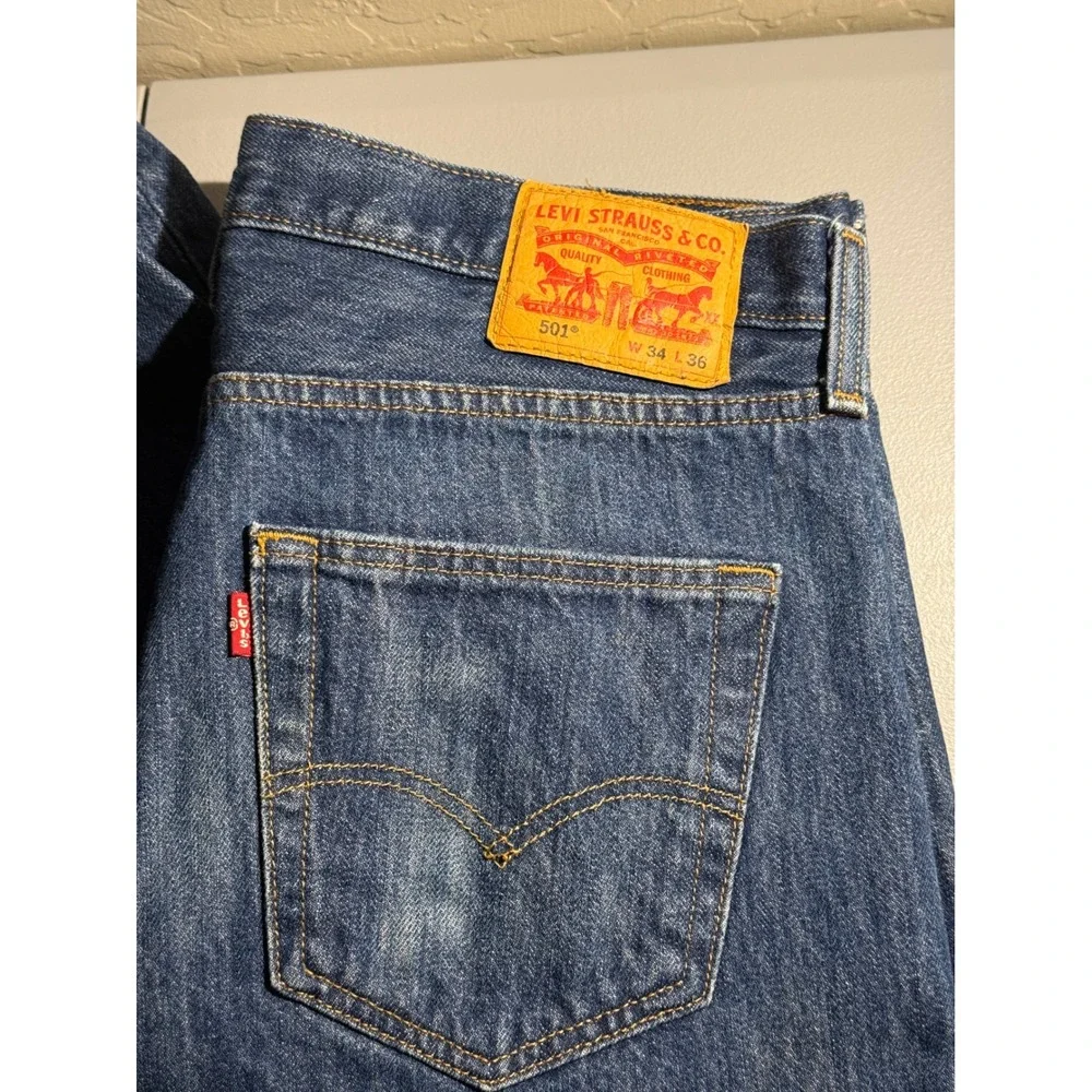 Levis 501 Original Fit Mens Jeans 34x36‎ Medium Wash Blue Denim 00501-0194